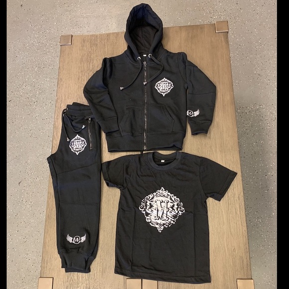 Kid Jogging Suit - Picture 4 of 5